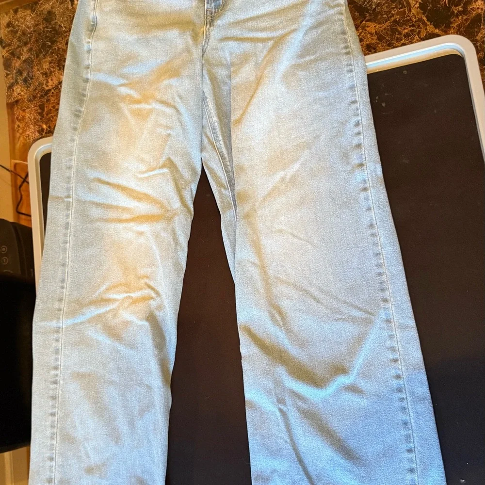 Old Navy High Rise Wow Wide Leg Light Blue Denim Jeans - Picture 3 of 4